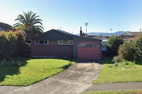 Photo of property in 2 Luxor Place, Pomare, Rotorua, 3015