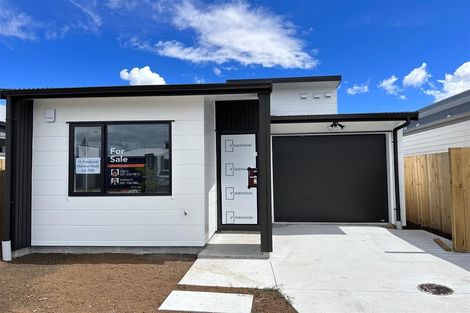 Photo of property in 11 Fredrick Hanson Road, Papakura, 2110