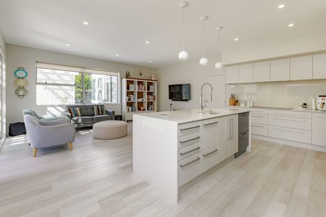 Photo of property in 6 Doidge Street, Beachlands, Auckland, 2018