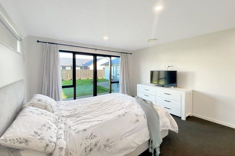 Photo of property in 11 Saint James Place, Rangiora, 7400