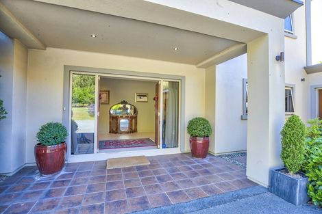 Photo of property in 17 Foxglove Heights, Wanaka, 9305