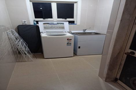 Photo of property in 30 Sunvue Road, Glen Eden, Auckland, 0602