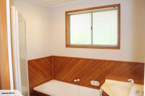 Photo of property in 10 Rosecamp Road, Beach Haven, Auckland, 0626