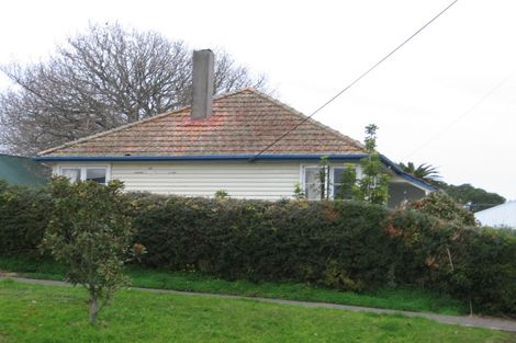 Photo of property in 11 Karaka Street, Helensville, 0800