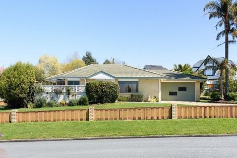 Photo of property in 40 Fairview Place, Te Puke, 3119