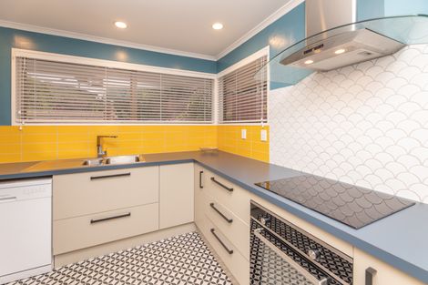 Photo of property in 2/66 Parklands Drive, Huntsbury, Christchurch, 8022