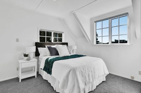 Photo of property in 27 Saxton Road, Upper Vogeltown, New Plymouth, 4310