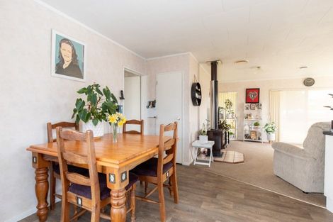 Photo of property in 5 Parfitt Place, Ngatea, 3503