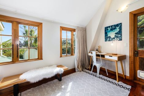 Photo of property in 28 Kiriwai Road, Paremata, Porirua, 5024