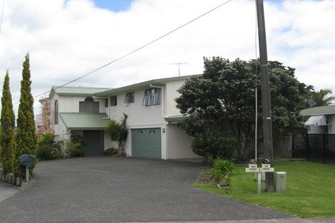 Photo of property in 24 Tindalls Bay Road, Tindalls Beach, Whangaparaoa, 0930