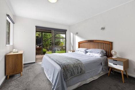Photo of property in 19 Tiri View Place, Waiake, Auckland, 0630