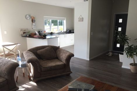 Photo of property in 29 Applemoors Way, Riverhead, 0820