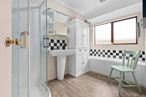 Photo of property in 50 Tuirangi Street, Flagstaff, Hamilton, 3210