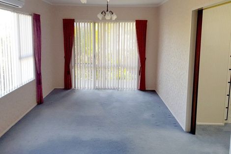 Photo of property in 17 Awanui Drive, Waikanae, 5036