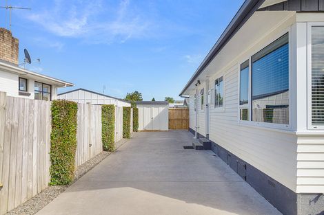 Photo of property in 289 Shakespeare Street, Leamington, Cambridge, 3432