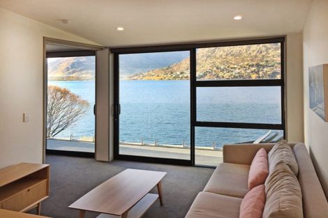 Photo of property in La Residence Du Lac, 31/527 Frankton Road, Queenstown, 9300