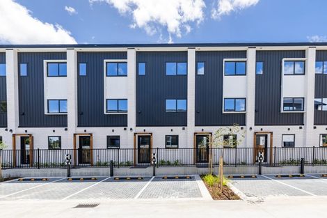 Photo of property in 7/59 Matipo Road, Te Atatu Peninsula, Auckland, 0610