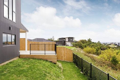 Photo of property in 18 Silkwood Place, Fitzherbert, Palmerston North, 4410