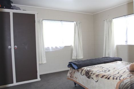 Photo of property in 1/41 Koromiko Street, New Lynn, Auckland, 0600