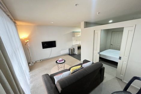 Photo of property in Atrium Apartments, 2c/154 The Terrace, Wellington Central, Wellington, 6011