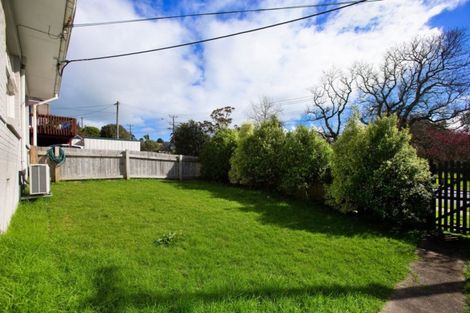Photo of property in 1/34 Ocean View Road, Northcote, Auckland, 0627