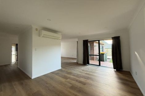 Photo of property in 44 Princeton Parade, Albany, Auckland, 0632