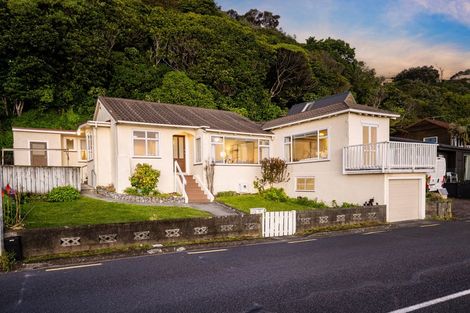 Photo of property in 17 Moana Road, Plimmerton, Porirua, 5026