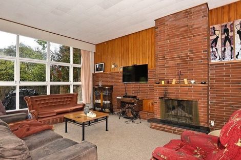 Photo of property in 4 Staveley Avenue, Mount Roskill, Auckland, 1041