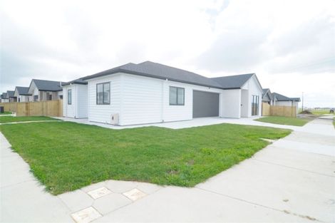 Photo of property in 52 Cooladawson Drive, Flat Bush, Auckland, 2019