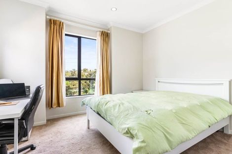 Photo of property in 40 Silver Moon Road, Albany Heights, Auckland, 0632