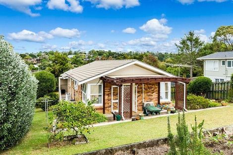 Photo of property in 73 Lynden Avenue, Hillcrest, Auckland, 0627