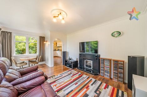 Photo of property in 4 Powell Road, Kelson, Lower Hutt, 5010