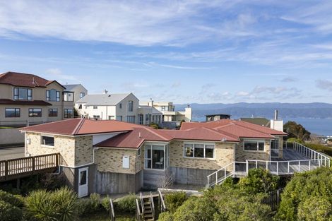 Photo of property in 9 Imran Terrace, Khandallah, Wellington, 6035