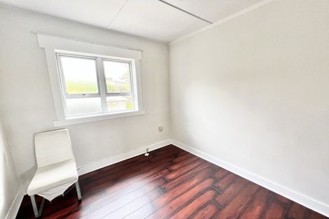 Photo of property in 1/84 Lynwood Road, New Lynn, Auckland, 0600