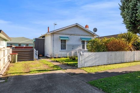 Photo of property in 17 Milmoe Street, Hawera, 4610