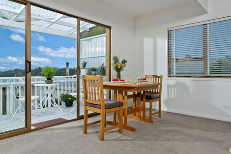 Photo of property in 1/4 Lynn Road, Bayview, Auckland, 0629