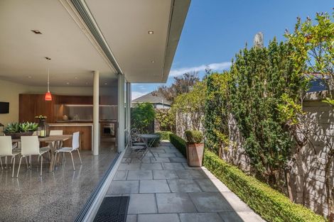 Photo of property in 148 Merivale Lane, Merivale, Christchurch, 8014