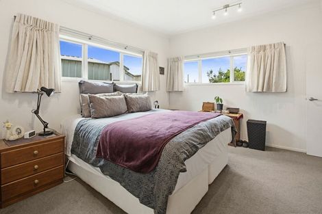 Photo of property in 5 Debenham Drive, Whitianga, 3510