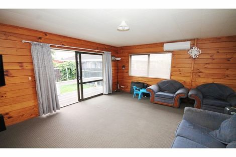 Photo of property in 2/32 Great South Road, Papakura, 2110