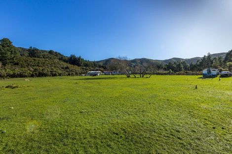 Photo of property in 147 Upper Fitzherbert Road, Wainuiomata, 5373
