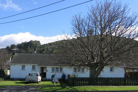 Photo of property in 11 Wakefield Street, Featherston, 5710