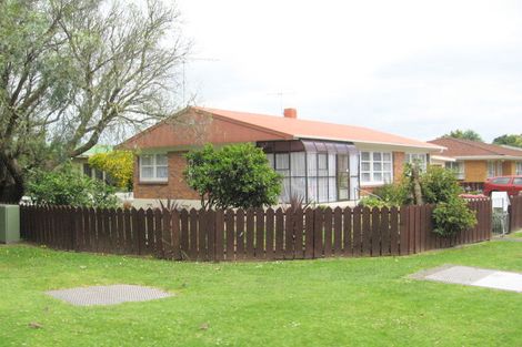Photo of property in 2a Rosehill Drive, Rosehill, Papakura, 2113
