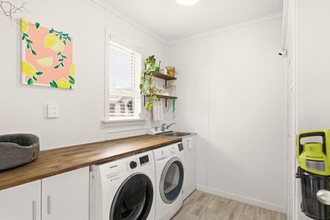 Photo of property in 380 Devon Street West, Lynmouth, New Plymouth, 4310