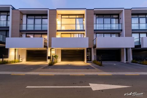 Photo of property in 5 Jean Caldwell Way, Island Bay, Wellington, 6023