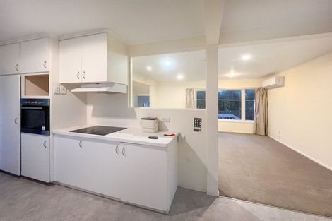 Photo of property in 17 Alma Street, Te Atatu South, Auckland, 0610