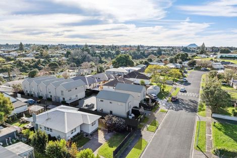 Photo of property in 17 Henderson Crescent, Parkvale, Tauranga, 3112