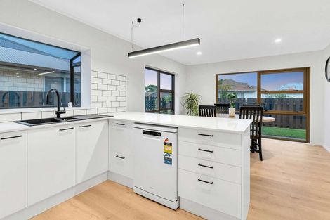 Photo of property in 43 West Street, Pukekohe, 2120