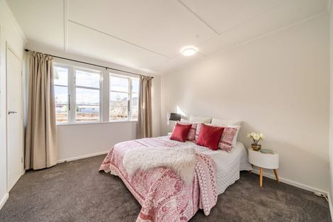 Photo of property in 25 Poole Street, Taita, Lower Hutt, 5011