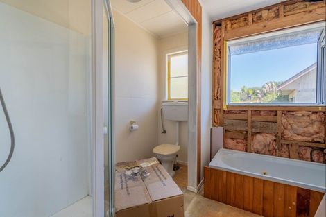 Photo of property in 60 Te Kupe Road, Paraparaumu Beach, Paraparaumu, 5032