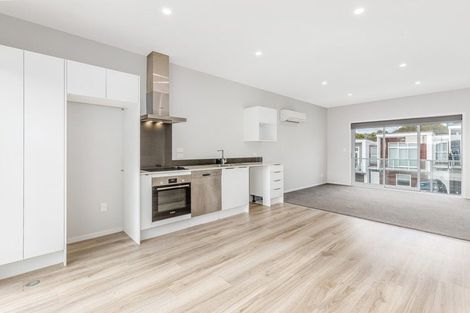 Photo of property in 5 Kohu Way, Whitby, Porirua, 5024